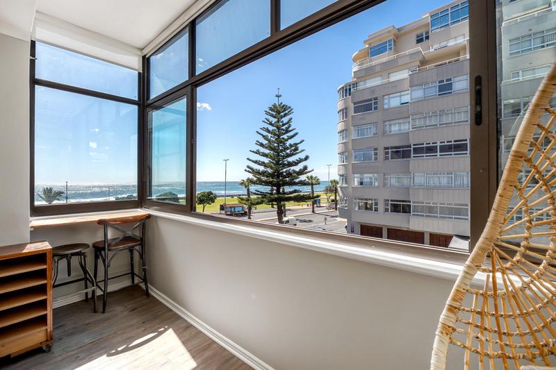 To Let 2 Bedroom Property for Rent in Sea Point Western Cape